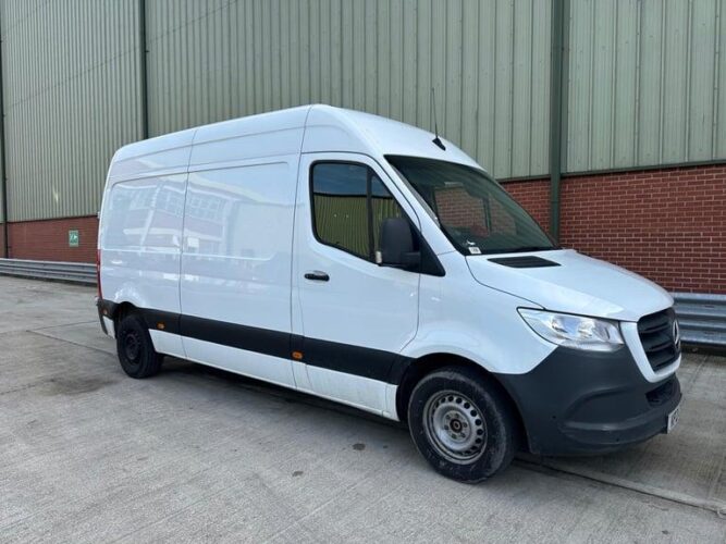 Mercedes Sprinter 314 Premium MWB 2021 21 Plate