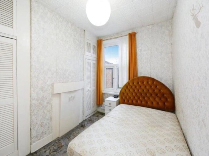 Beautiful Room Mile End  Now