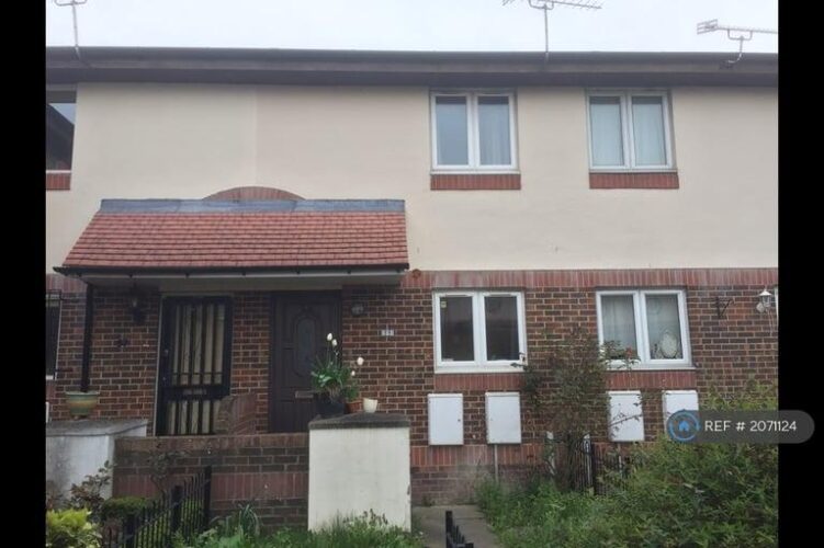 3 bedroom house in Chaucer Drive, London, SE1 (3 bed) (#2071124)