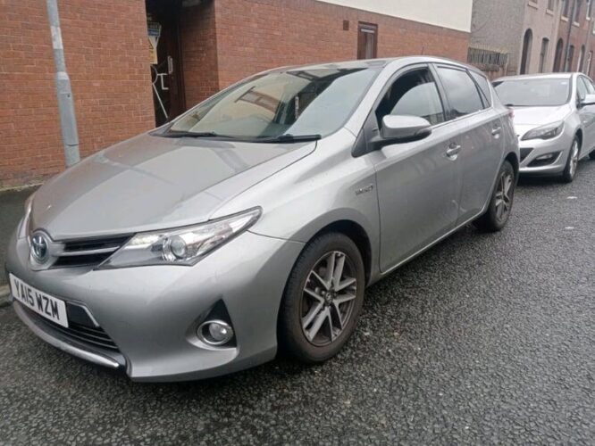 2015 Toyota auris hybrid CVT automatic prius ioniq  Yaris car cheap