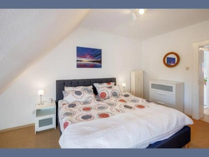 Fully Renovated Spacious 4 Bedrooms House near Leyton Station — Company let Allowed