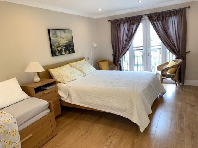 Clean Contemporary Double Bedrooms House Share in Norbury, London SW16