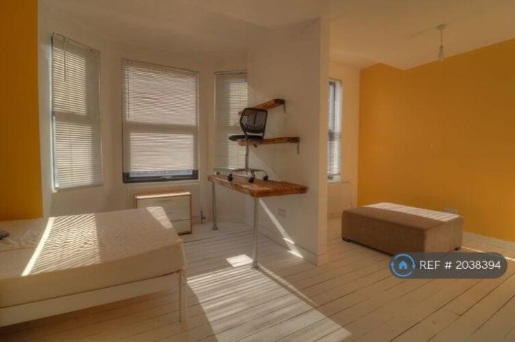 1 bedroom in Fashoda Road, Birmingham, B29 (#2036030)