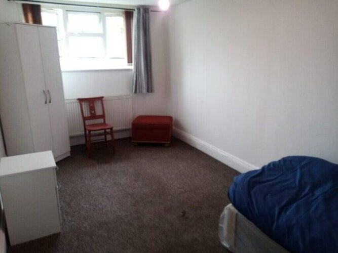 SHARED HOUSEDOUBLE ROOM in MILLBROOK ROAD B14ALL DSS ACCEPTEDSEE DESCRIPTION