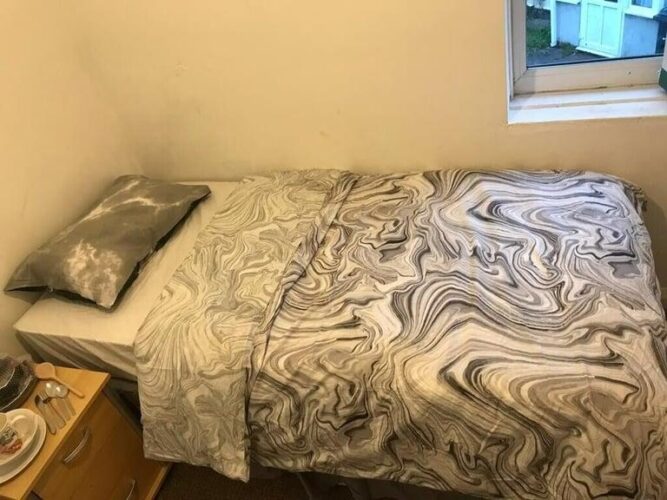 ROOM TO RENTDOUBLE ROOM in SUNNINGDALE ROAD B11ALL DSS ACCEPTEDSEE DESCRIPTION