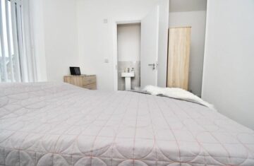 402VY8fOUX-554488019