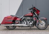 2017 Harley-Davidson FLHXSE CVO Street Glide