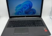 Dell Latitude 3390 2 in 1 laptop tablet Intel 8250U Quad core i5 8th gen FHD IPS touchscreen