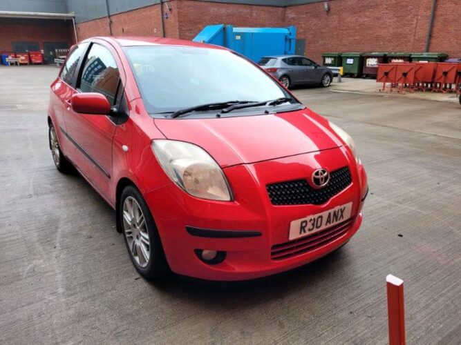 Toyota Yaris 1.3SR 3door