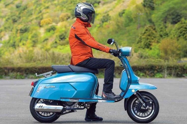 Royal Alloy GP 125cc Modern Classic Retro Automatic Moped Scooter For Sale