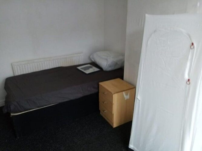 DOUBLE ROOM in MARKBY ROAD B18ALL DSS ACCEPTEDSEE DESCRIPTION
