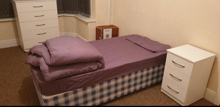 Emergency Accommodation in ERDINGTON, Double Room available.