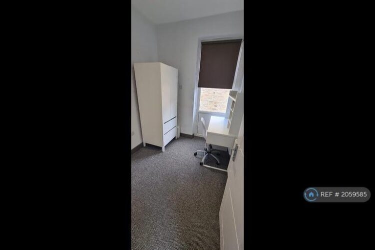 1 bedroom in Lockwood Road, Huddersfield, HD1 (#2059585)