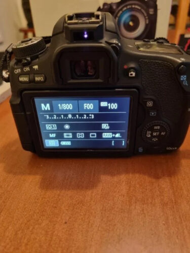 Canon EOS 760 D (Body only)