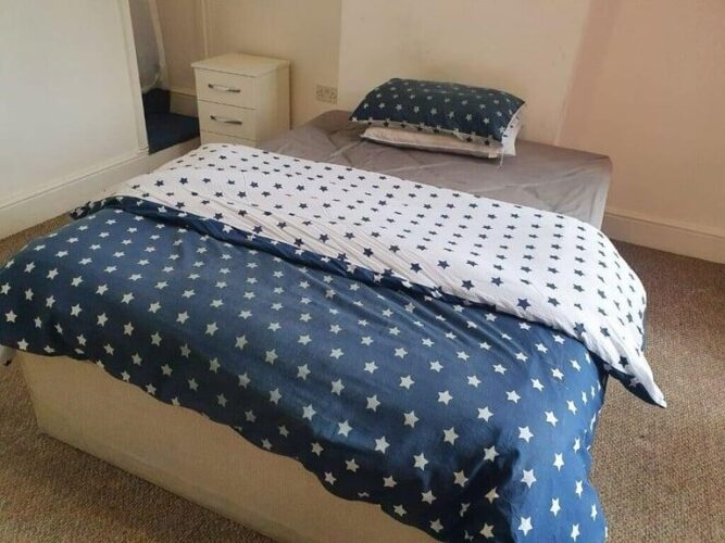 DOUBLE ROOM in BACCHUS ROAD B18ALL DSS ACCEPTEDSEE DESCRIPTION