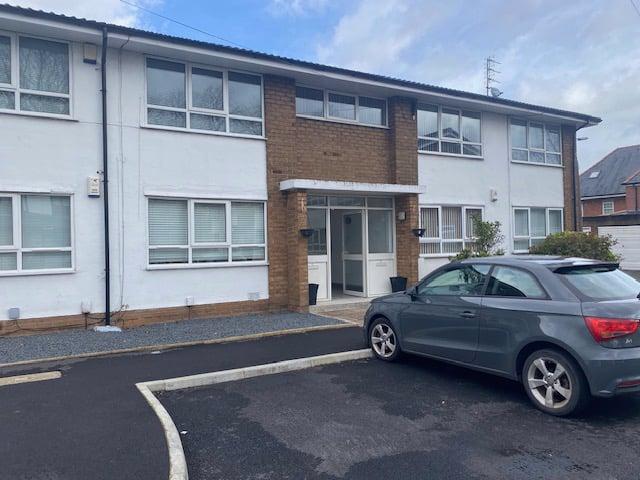 Beech Park, Sandforth Road L12 – Modernised two bed first floor flat to let with garage