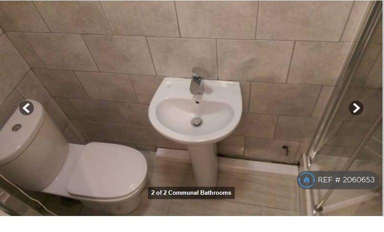 1 bedroom in Oakleigh Avenue, Edgware, HA8