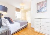 1 bedroom flat in Hamlet Gardens, Ravenscourt Park, London