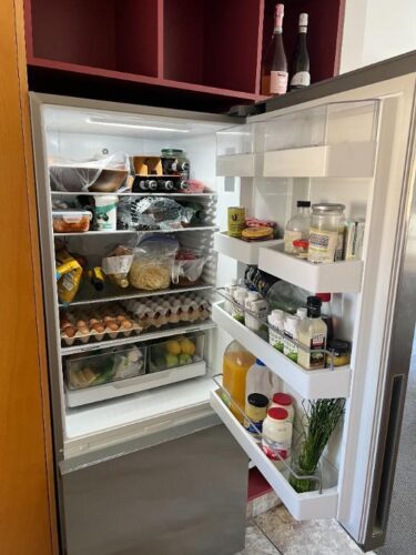 Fridge fisher and paykel almost brand new