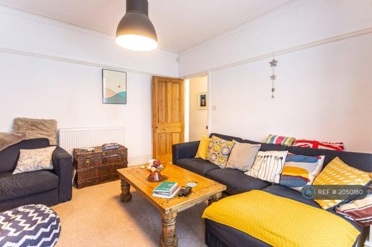 3 bedroom house in Highmarsh Cresent, West Didsbury, M20 (3 bed) (#2059935)