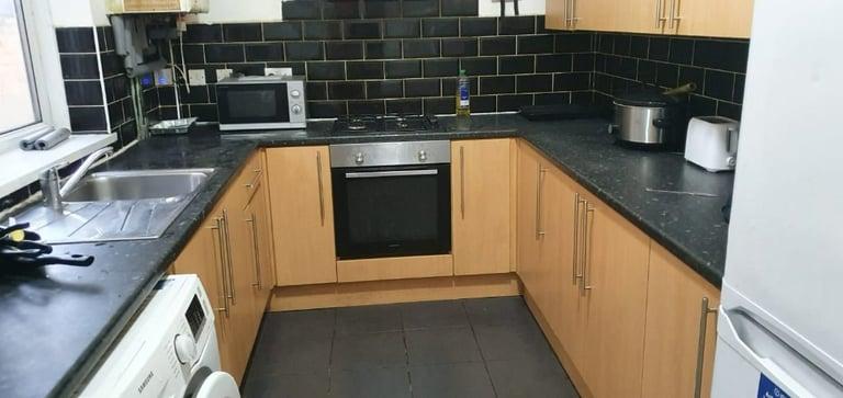 ROOMS TO RENT in BIRMINGHAMHEADINGLEY ROAD B21ALL DSS ACCEPTEDSEE DESCRIPTION