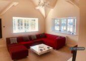 2 bedroom flat in The Parade, Sandsend, Whitby, YO21 (2 bed) (#2059769)