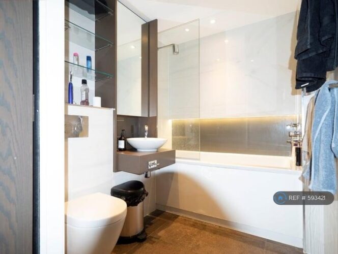1 bedroom flat in Lexicon, London, EC1V (1 bed) (#593421)
