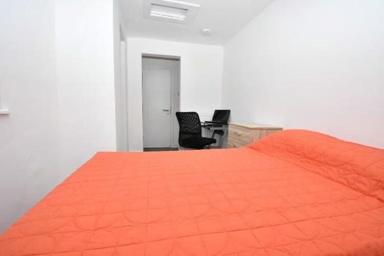 4 BED HMO BURNLEY FOR SALE  ONLY 15,000 CASH  REQUIRED