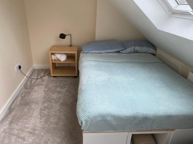 DOUBLE BEDROOM IN CLEAN FAMILY HOME ELTHAM SE9