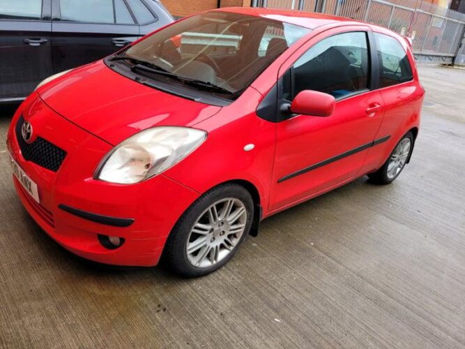 Toyota Yaris 1.3SR 3door