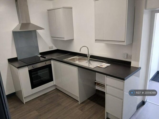 2 bedroom house in Bath Hill, Keynsham, Bristol, BS31 (2 bed) (#2059399)