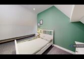Spacious one bedroom contemporary apartment with Gym, Concierge and Balcony in Silver Town