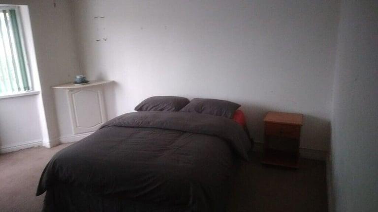 DOUBLE ROOM in YARDLEY GREEN ROADALL DSS ACCEPTEDSEE DESCRIPTION