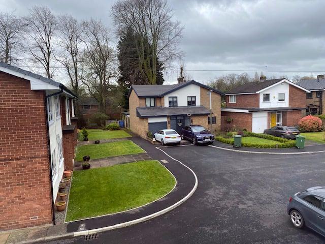 Beech Park, Sandforth Road L12 – Modernised two bed first floor flat to let with garage