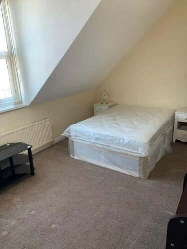 ROOM TO RENTDOUBLE ROOM in HALL ROAD B20ALL DSS ACCEPTEDSEE DESCRIPTION