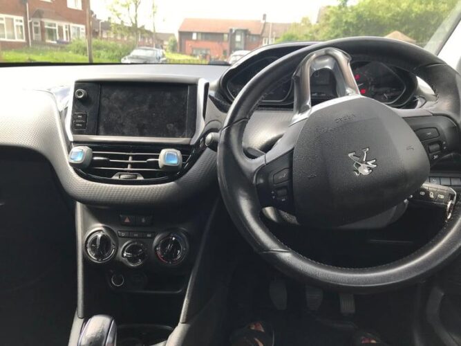 Peugeot, 208, Hatchback, 2019, Manual, 1199 (cc), 5 doors