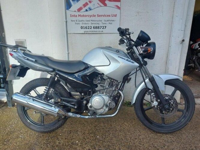 YAMAHA YBR125 COMMUTER