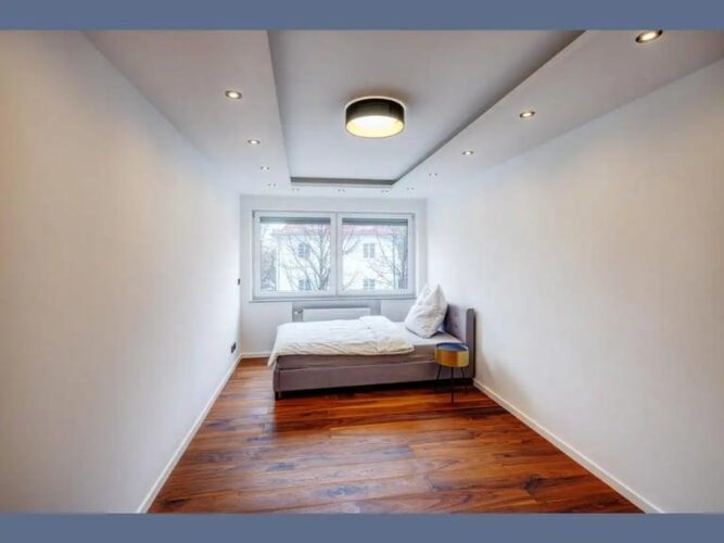 1 bedroom flat in Bath Road, Buxton, SK17 (1 bed) (#2061439)