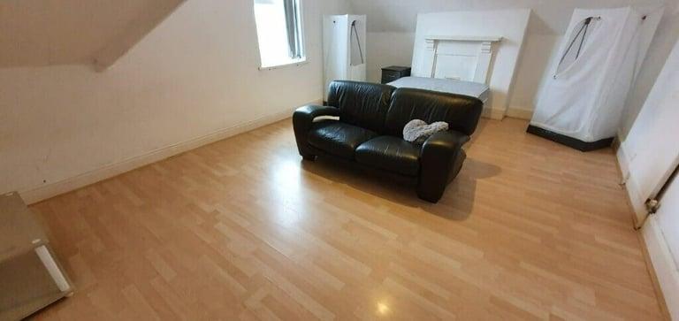 SUPPORTED ACCOMMODATIONDOUBLE ROOM in GILLOT ROAD B16ALL DSS ACCEPTEDSEE DESCRIPTION