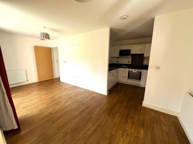 Rutland Avenue, Sefton Park L17 – 5/8 Bedroom furnished student house, utility bills inc option