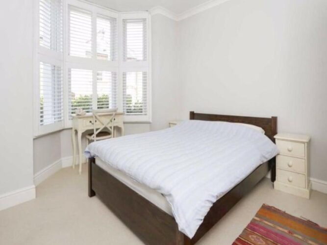Single Charming Room in Battersea