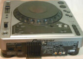 Pioneer CDJ800 CD turntable