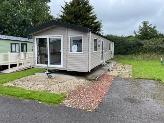 READYMADE 4 BEDROOM HMO RETURNS 12.76