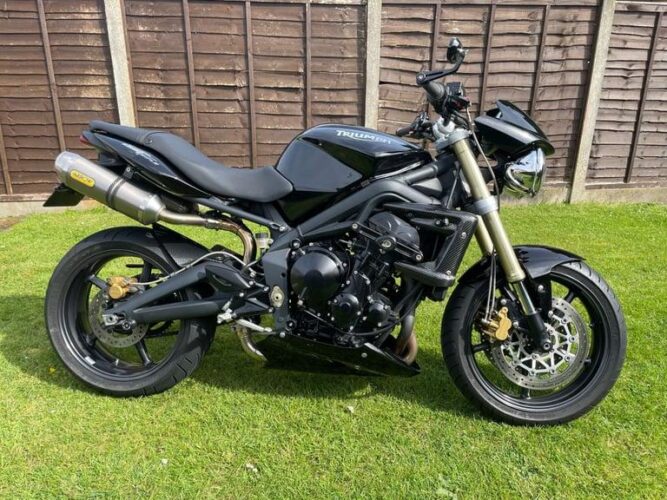 Triumph Street Triple 675 (2009)