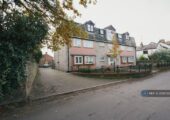 1 bedroom in Oakleigh Avenue, Edgware, HA8