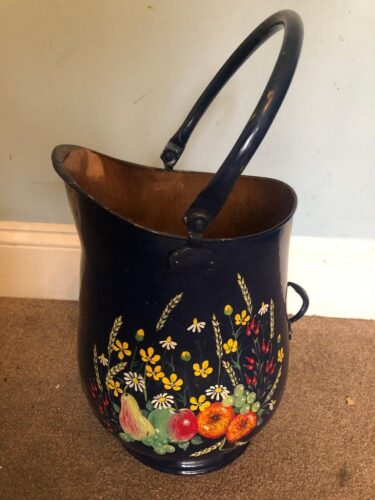 Painted Cooper Barge Planter J071