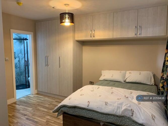 1 bedroom in Stayton Road, Sutton, SM1 (#2059438)