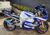SOLD 2001 Suzuki gsx-r600 motorbike super sport