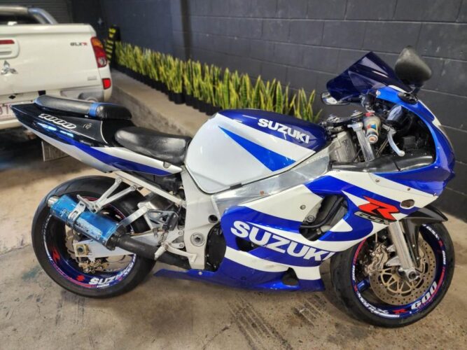 SOLD 2001 Suzuki gsx-r600 motorbike super sport
