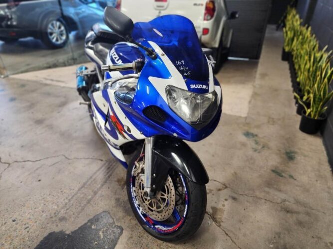 SOLD 2001 Suzuki gsx-r600 motorbike super sport